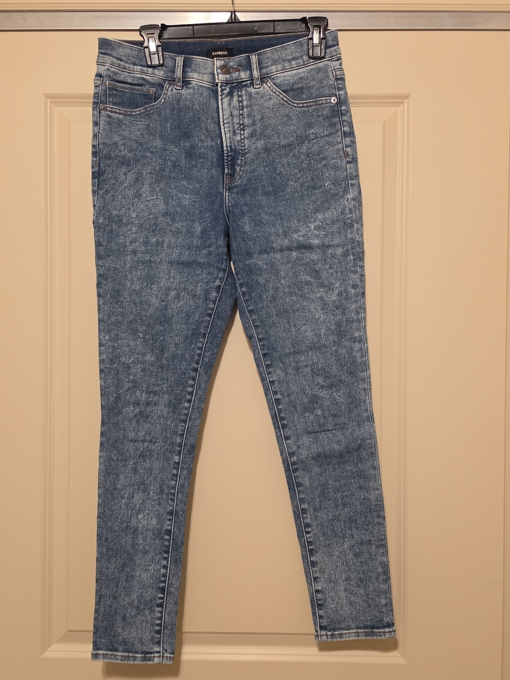 Express Women's Skinny Jeans in Faded Blue